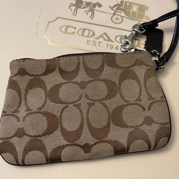 Coach Signature canvas / leather wristlet , signature fabric, retired - Picture 3 of 3